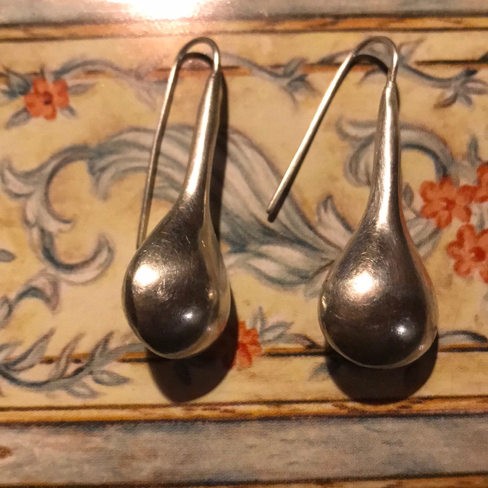 SOLID 925 SILVER TEAR DROP EARRINGS